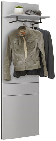 Modernes Wandpaneel mit Kleiderhaken, Ablage und Dekoration, frontal betrachtet.