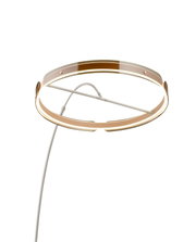 Runde LED-Deckenleuchte mit warmweißem Licht und goldfarbenem Ringdesign, von unten in leichter Schrägansicht vor weißem Hintergrund