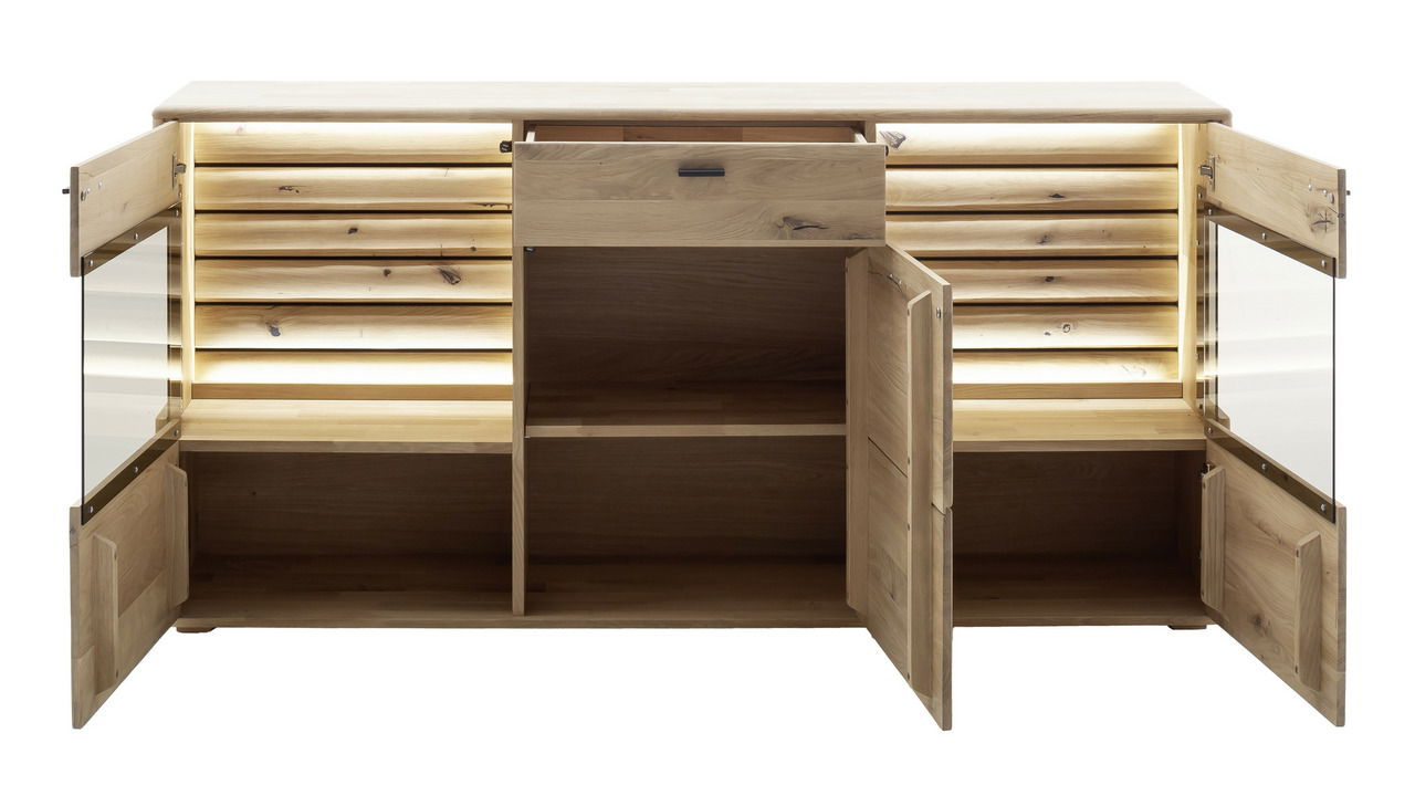 Geöffnetes Sideboard aus Holz mit mehreren Schubladen und Türen, frontal betrachtet.