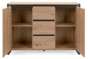 Vooraanzicht van een modern houten dressoir met open deuren en planken.