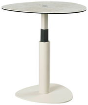 Moderner Beistelltisch mit runder Tischplatte und stabiler Säule, seitliche Perspektive