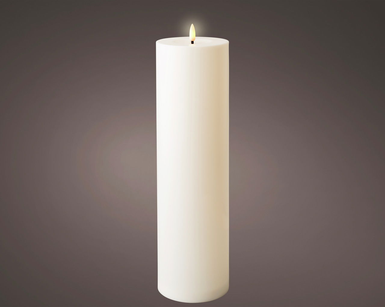 Lumineo LED-Kerze Wachs LED Kerze aus Wachs und Plastik, in aufrechter Perspektive mit leuchtender Flamme.