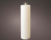 LED Kerze aus Wachs und Plastik, in aufrechter Perspektive mit leuchtender Flamme.