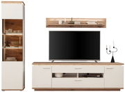 Moderne Wandkombination mit TV-Schrank, Vitrine und Regal in Holzoptik, frontal betrachtet.