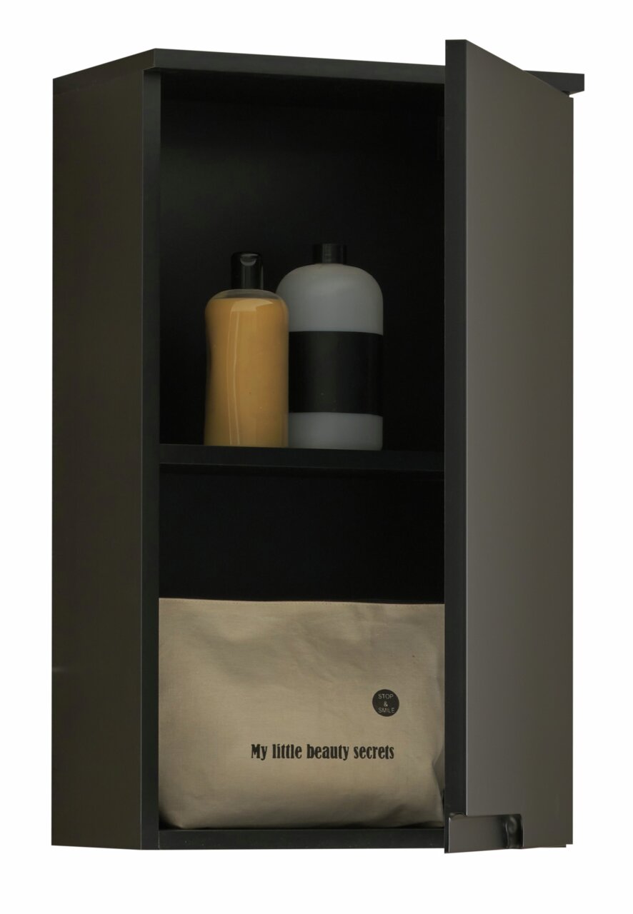 XORA Hängeschrank SPICE Hängeschrank mit geöffneter Tür, zwei Regalböden, auf denen sich Flaschen und eine Tasche mit der Aufschrift 'My little beauty secrets' befinden, seitliche Perspektive