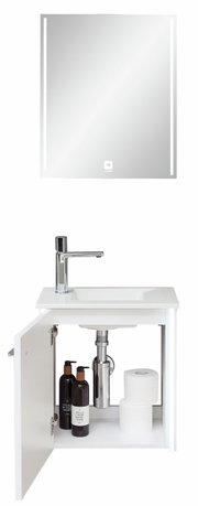 Moderne Gästebad-Einrichtung mit Spiegel und Waschbeckenunterschrank, Frontalansicht