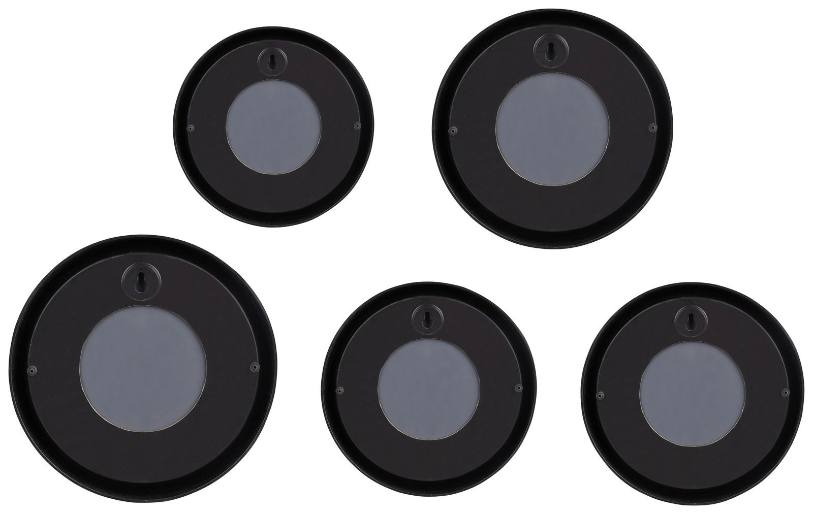 Fünf rund angeordnete Spiegel mit schwarzem Rahmen, aus der Vogelperspektive betrachtet.