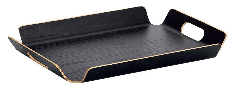 Schwarzes Serviertablett mit erhöhten Kanten und Griffen, aus seitlicher Perspektive fotografiert.