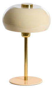 Elegante Tischleuchte mit goldenem Ständer und cremefarbenem Schirm, seitliche Perspektive