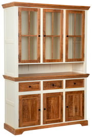 Vitrinenschrank aus Holz mit Glastüren und Schubladen, seitliche Perspektive