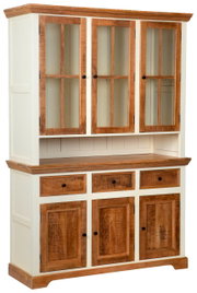 Vitrinenschrank aus Holz mit Glastüren und Schubladen, seitliche Perspektive
