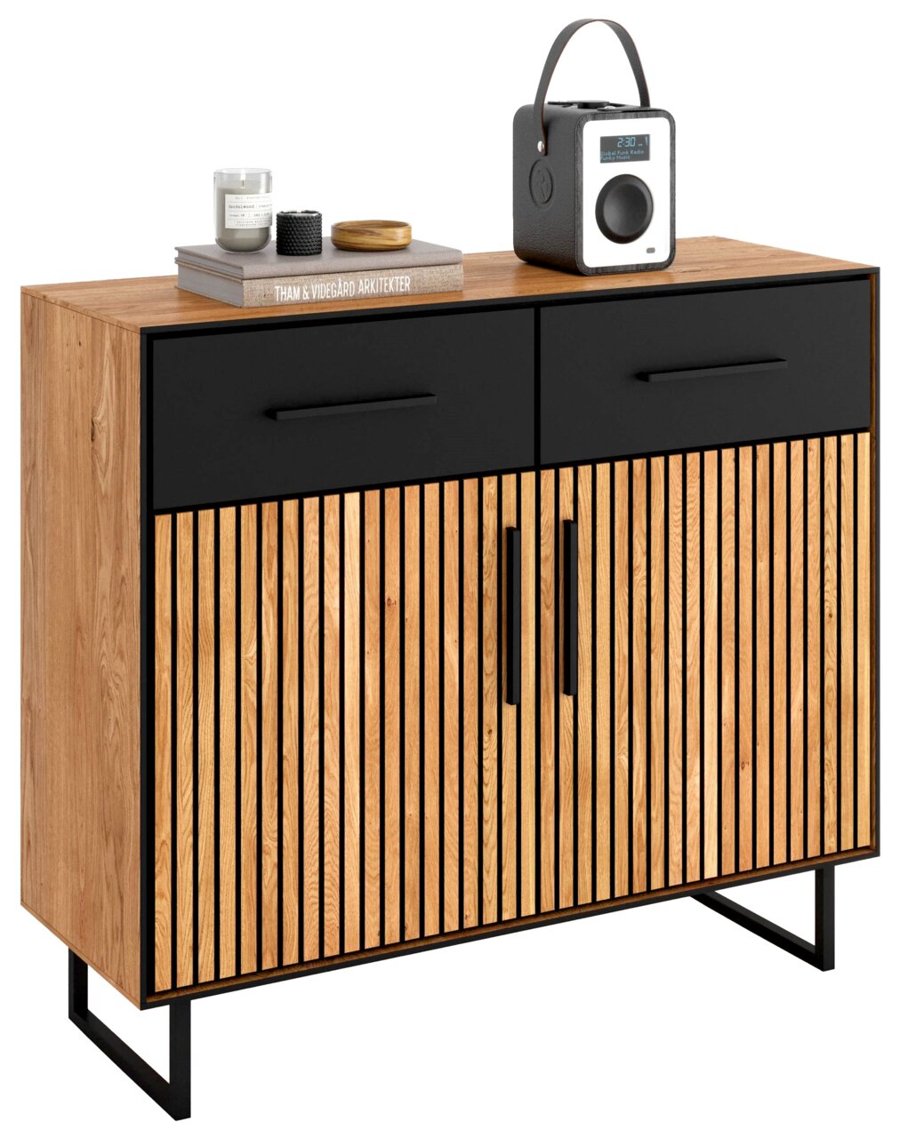 Modernes Sideboard aus Holz mit schwarzen Akzenten, zwei Schubladen und zwei Türen, frontal abgebildet.