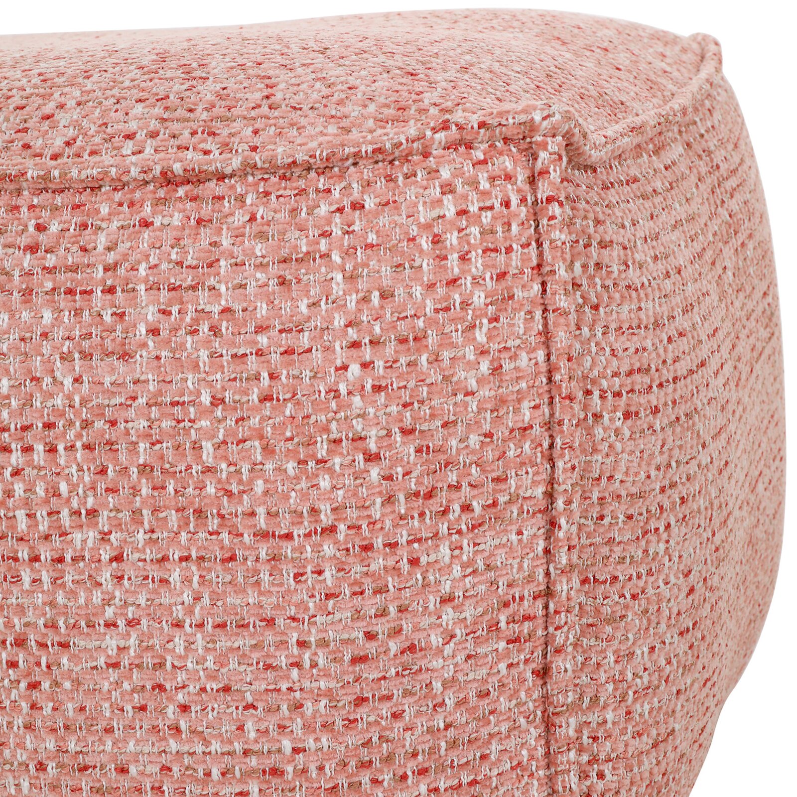 Close-up van een kruk met roze stoffen bekleding, zijaanzicht