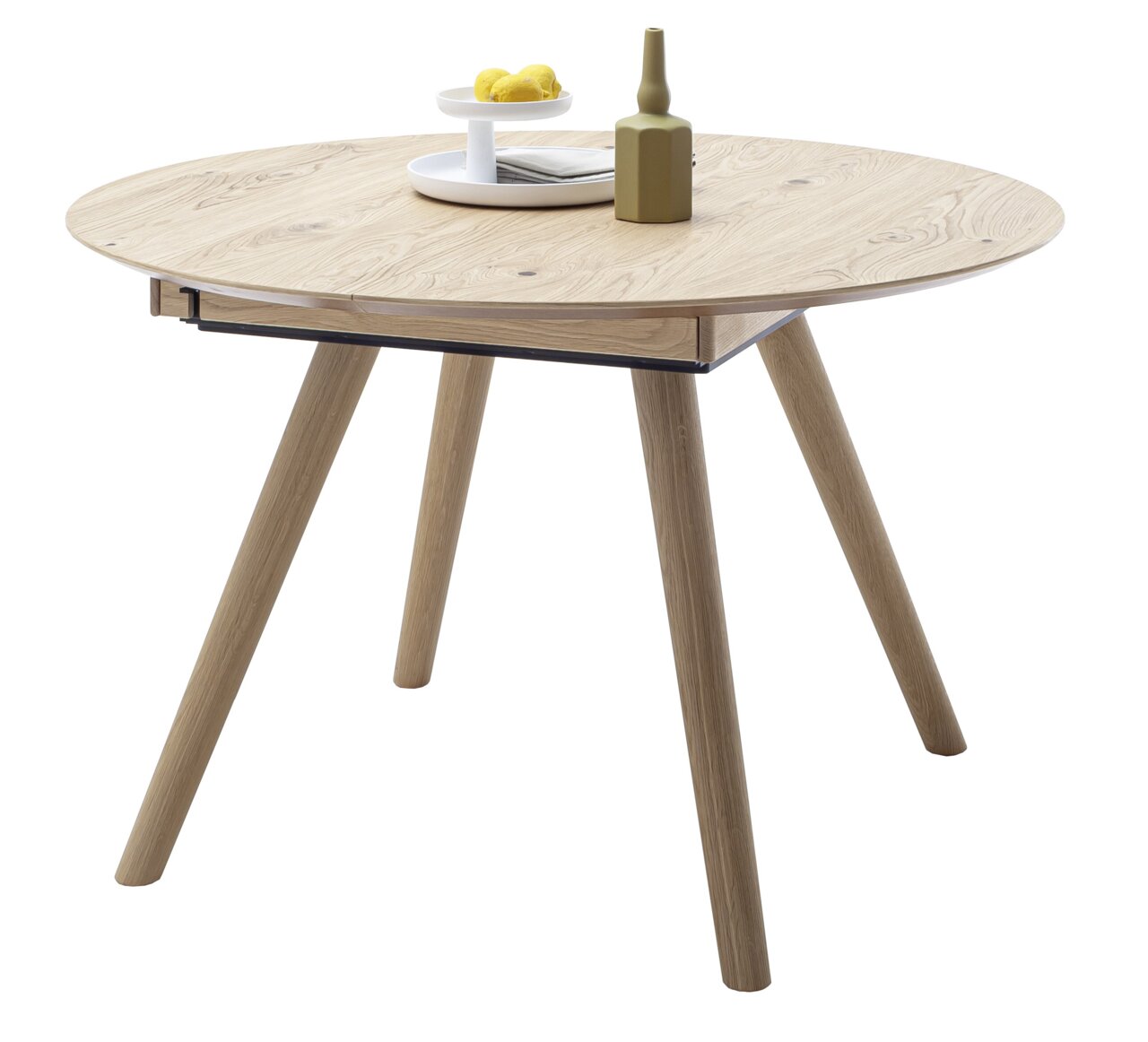 Runder Esstisch aus Holz mit vier schrägen Beinen, seitliche Perspektive