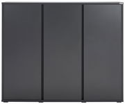 Moderner, schwarzer Schuhschrank mit drei Türen, Frontalansicht