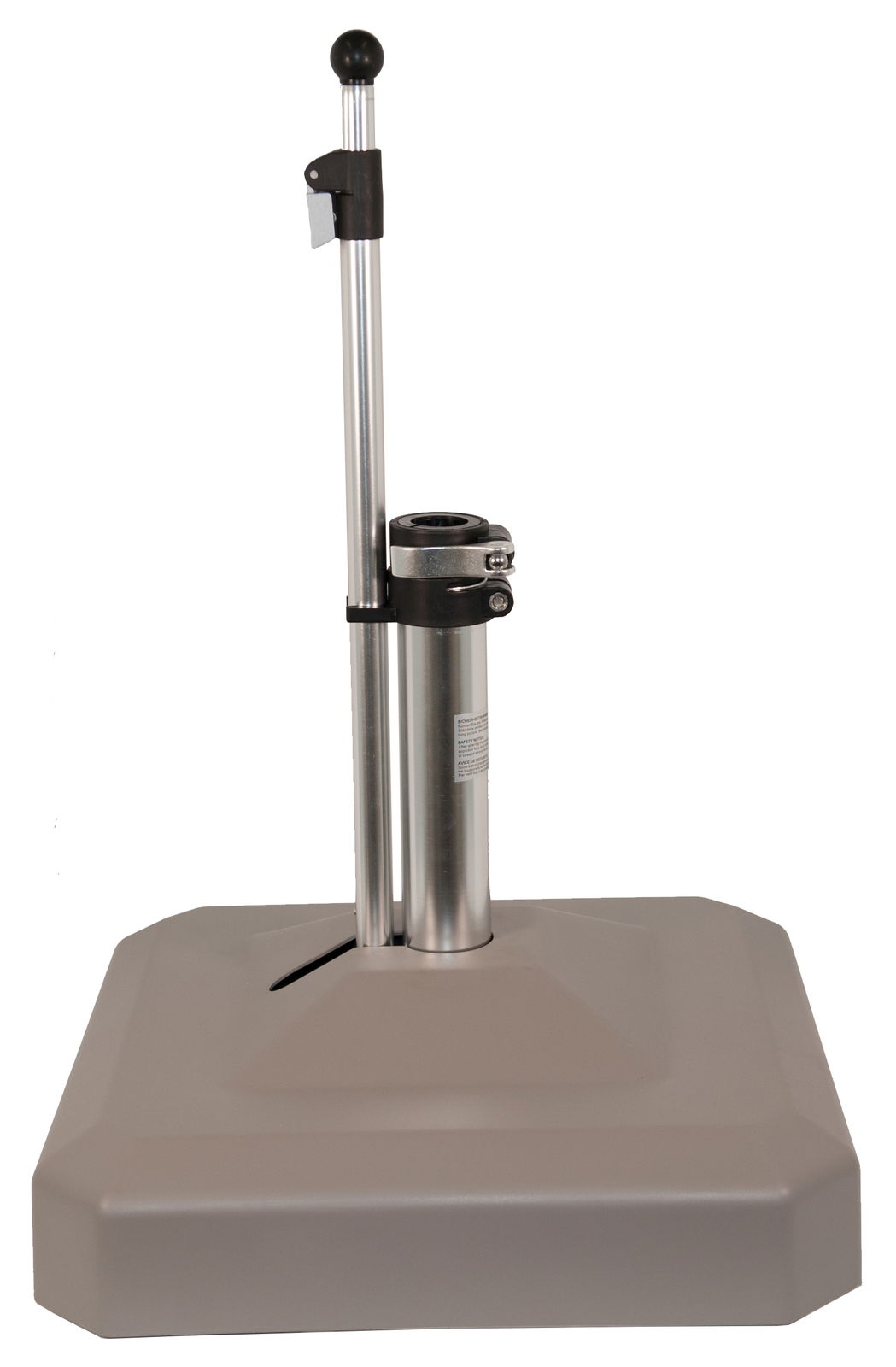 Schirmständer aus Metall mit quadratischer Basis, seitliche Perspektive