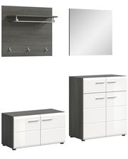 Garderobenkombination bestehend aus einem Wandpaneel mit Haken und Ablage, einem Spiegel, einer niedrigen Kommode und einer hohen Kommode, in moderner Perspektive.