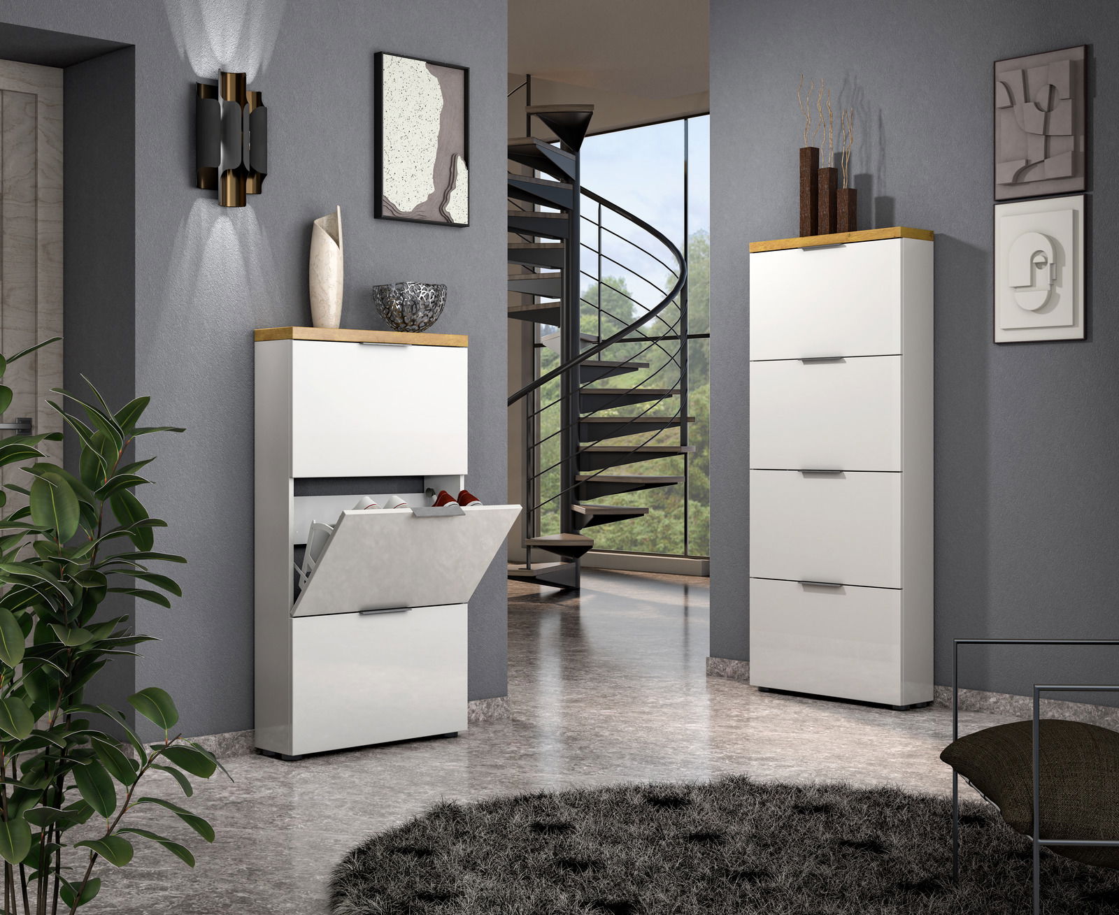 Moderner Schuhschrank in Weiß mit Holzdetails, geöffnet, in einem stilvollen Raum mit Treppe im Hintergrund, seitliche Perspektive.