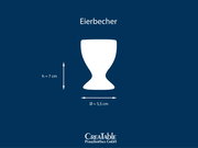 Weißer Eierbecher aus Porzellan, Frontansicht, Höhe 7 cm und Durchmesser 5,5 cm, auf blauem Hintergrund.