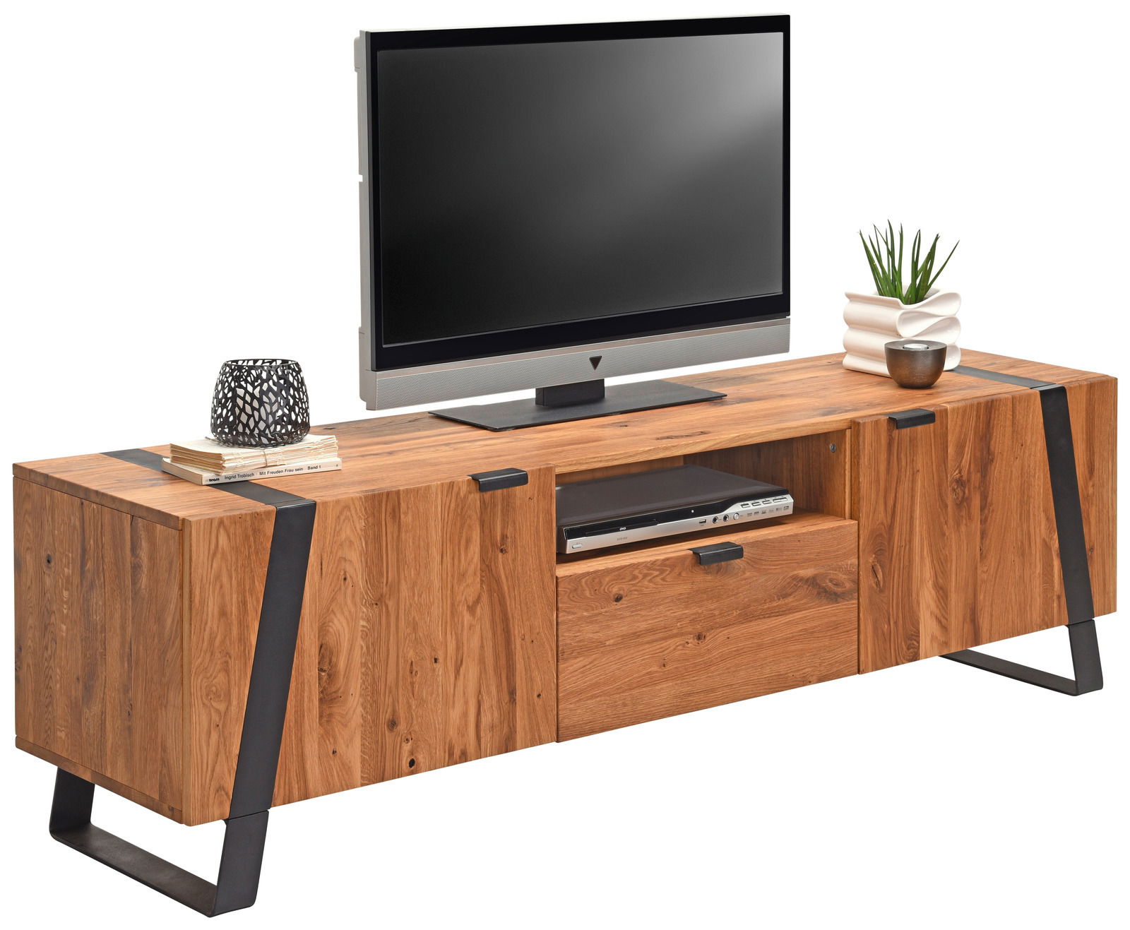 Landscape TV-Lowboard BOLIAH TV-Lowboard aus Holz mit Metallakzenten, frontal fotografiert, mit Dekorationen und einem Fernseher darauf.