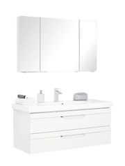 Moderne Badkombination mit weißem Waschtisch und Spiegelschrank, frontale Ansicht