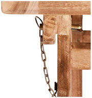 Close-up van een opklapbare houten tafel met metalen ketting en borgpen, gezien vanaf de zijkant