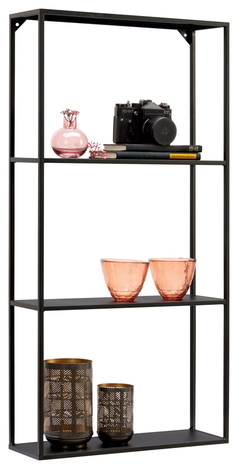 Schwarzes Wandregal mit drei Ebenen, dekoriert mit einer Kamera, Büchern, rosa Vasen und Teelichthaltern, seitliche Perspektive.