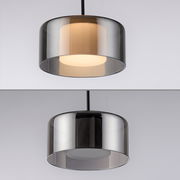 Moderne Pendelleuchte RIKA mit rauchgrauem Glasschirm, seitliche Perspektive