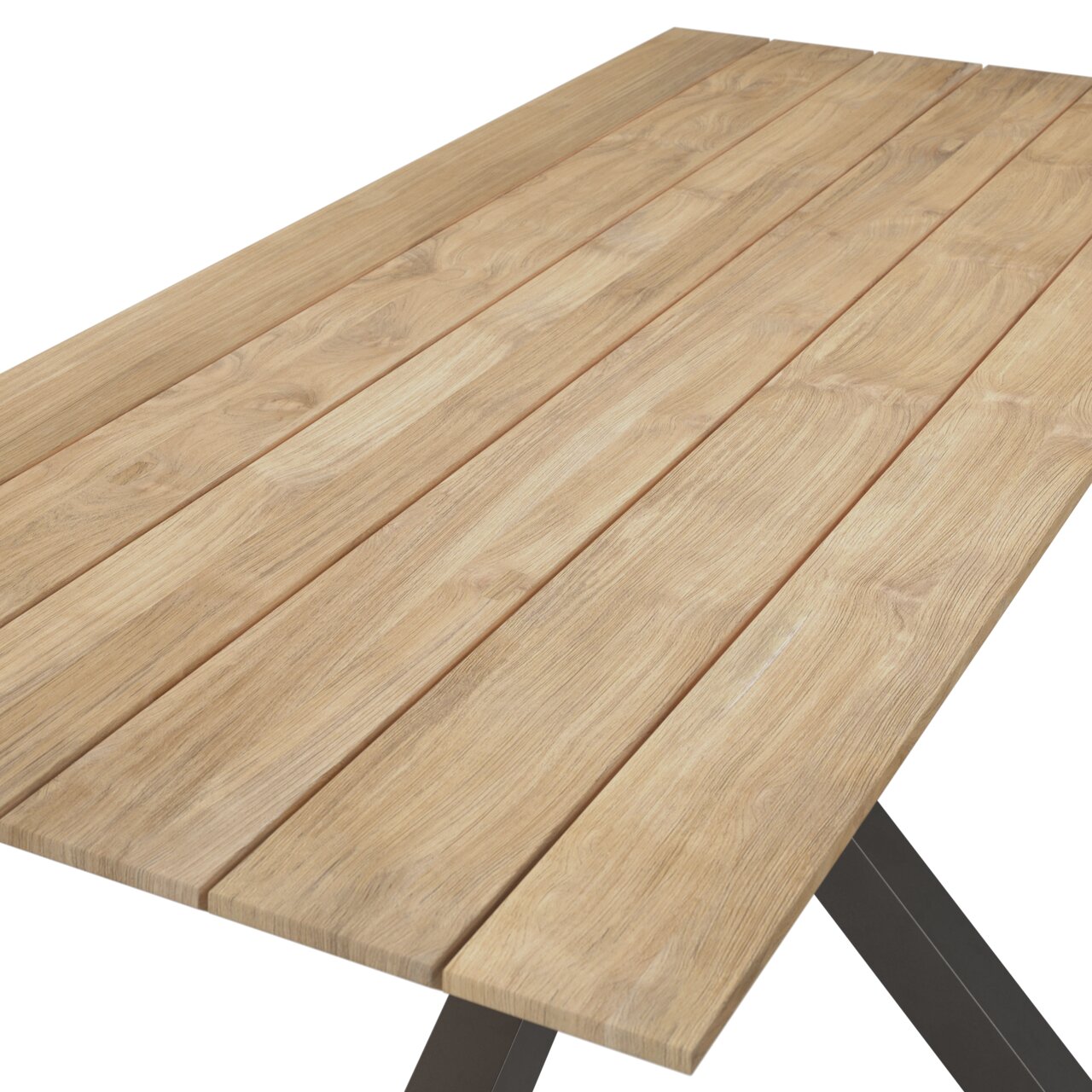 Holztischplatte aus hellen Holzbohlen mit sichtbarer Maserung und schwarzem Metallgestell, schräg von oben in Perspektive aufgenommen