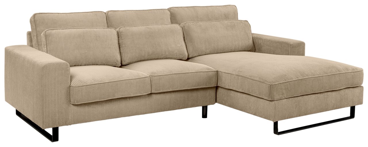 Beiges Sofa in L-Form mit rechter Ausrichtung, aus geripptem Stoff, mit schwarzen Metallfüßen, Perspektive von vorne links.