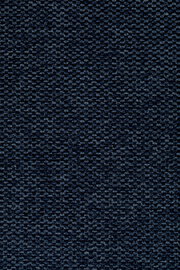 Nahaufnahme eines dunkelblauen, strukturierten Stoffes in einer Webmusterung, von oben betrachtet.