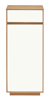 Frontansicht einer modernen Kommode der VOSS Serie V100 mit Holzrahmen und weißen Schubladen.