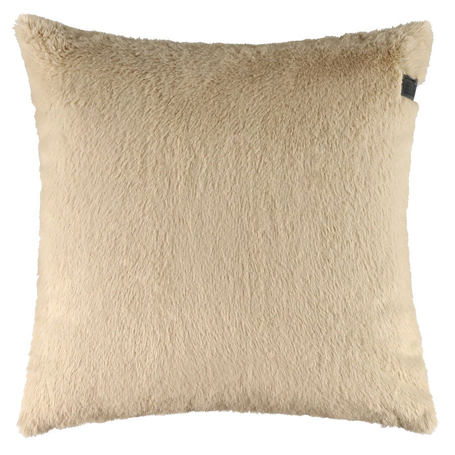 Beige Kissenhülle 45x45cm aus weichem, flauschigem Material, Vorderansicht