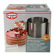 Verstellbarer Tortenring extra hoch, 15 cm, ideal für das Backen von Schichttorten, abgebildet in einer Verpackung mit einer dekorierten Torte im Vordergrund.