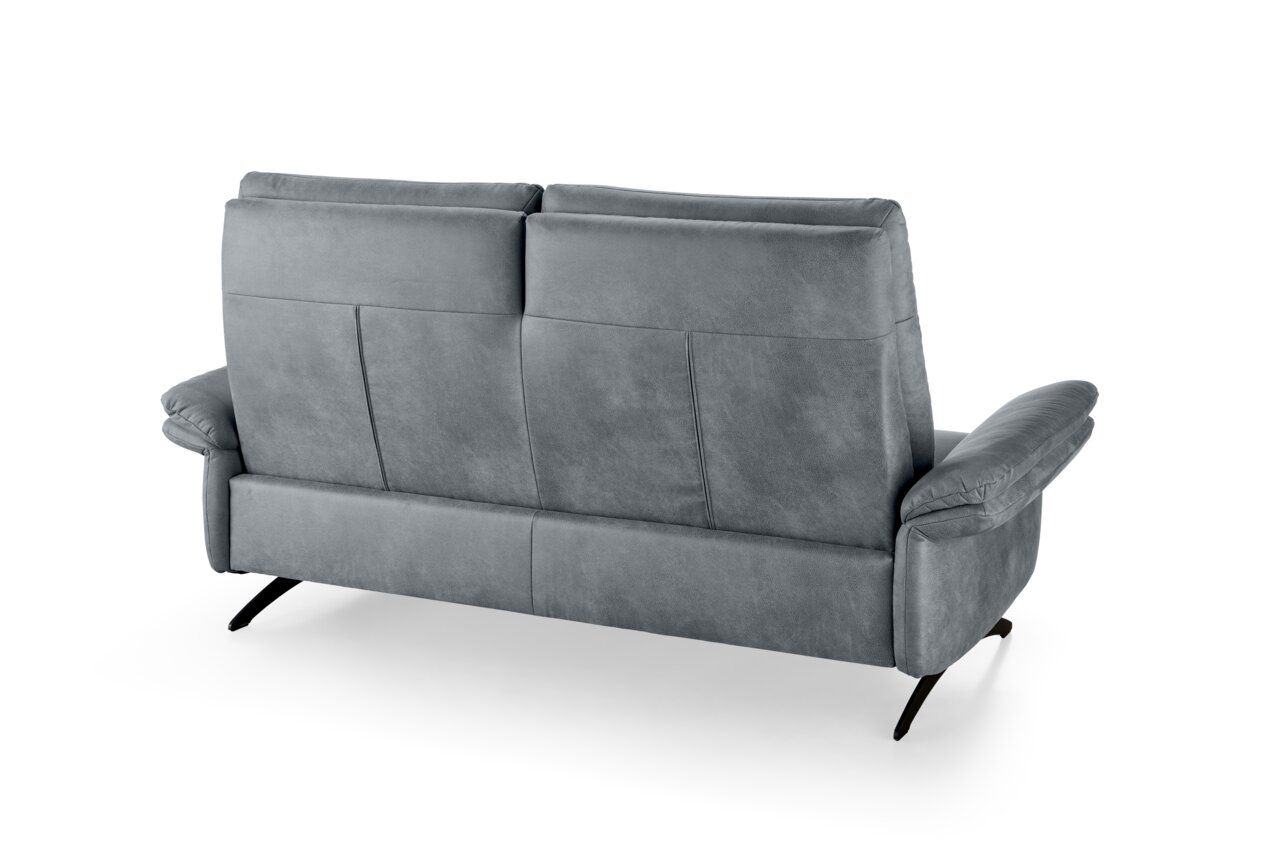 Rückansicht eines grauen 2,5-Sitzer Sofas mit gepolsterten Armlehnen und modernen schwarzen Beinen.