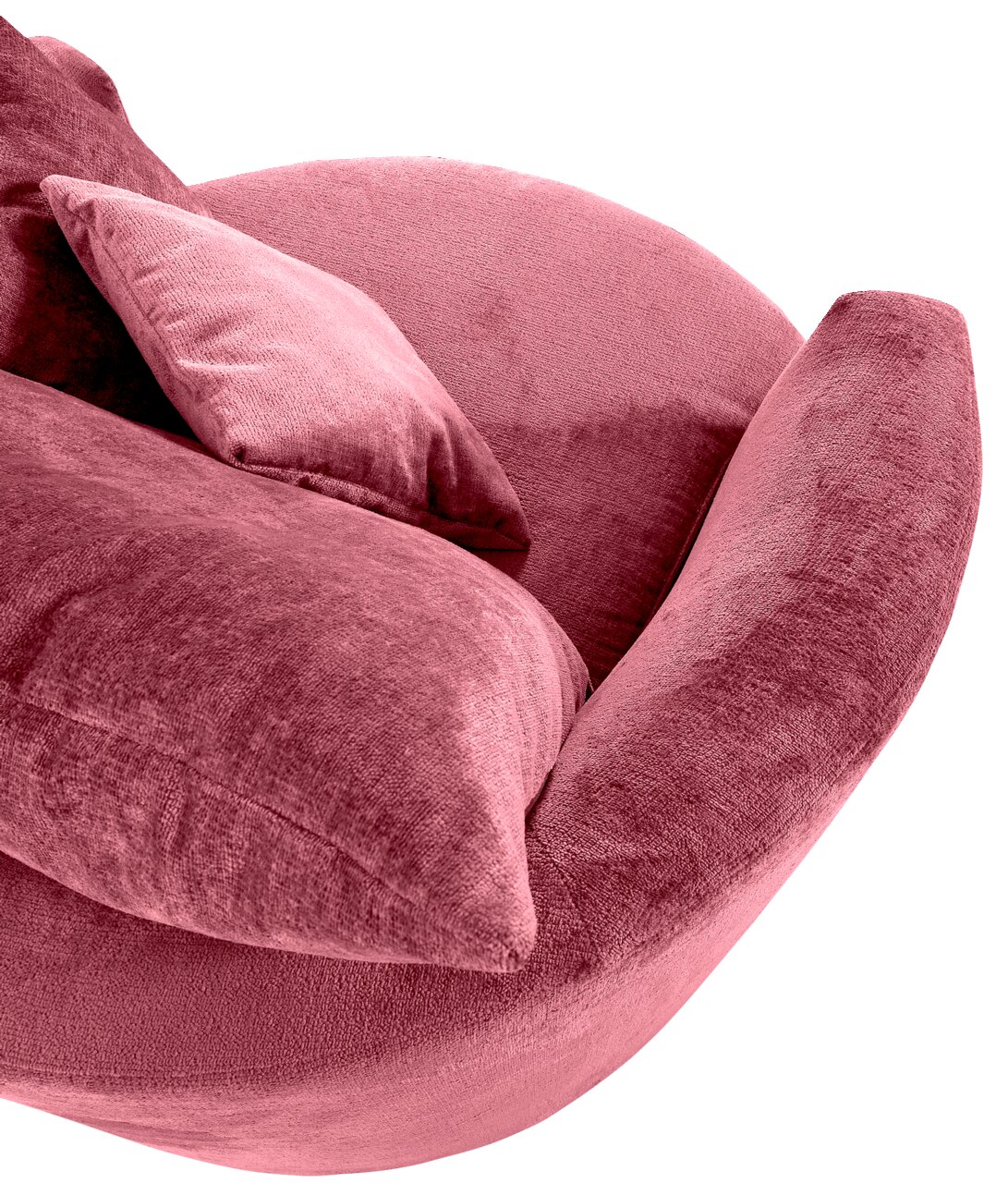 Close-up van een roze fauteuil met een zachte stoffen bekleding en bijpassend kussen, gezien vanaf de zijkant