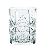 Kristallglas mit facettiertem Design, frontal fotografiert