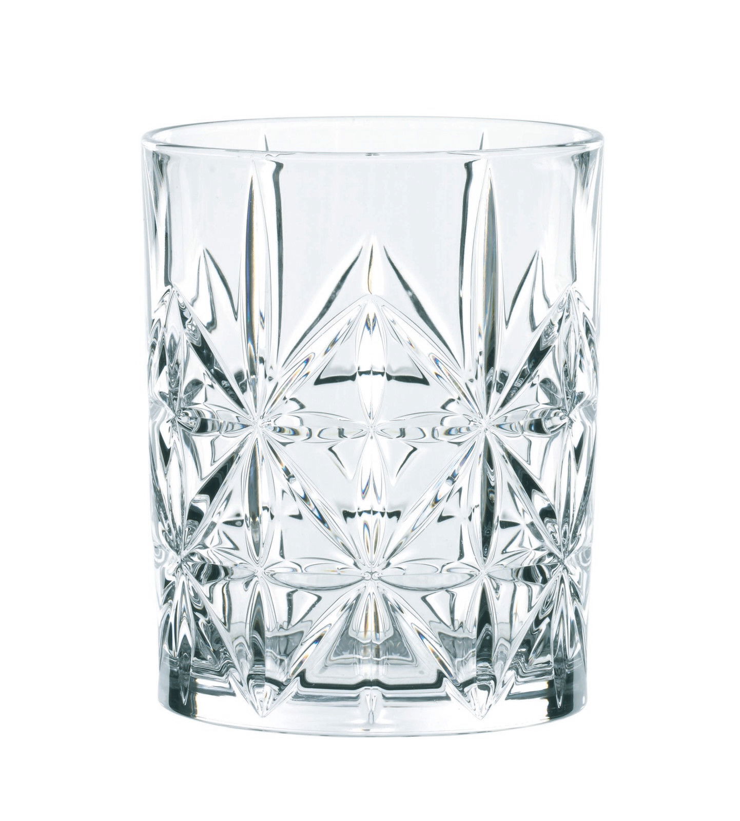 Kristallglas mit facettiertem Design, frontal fotografiert