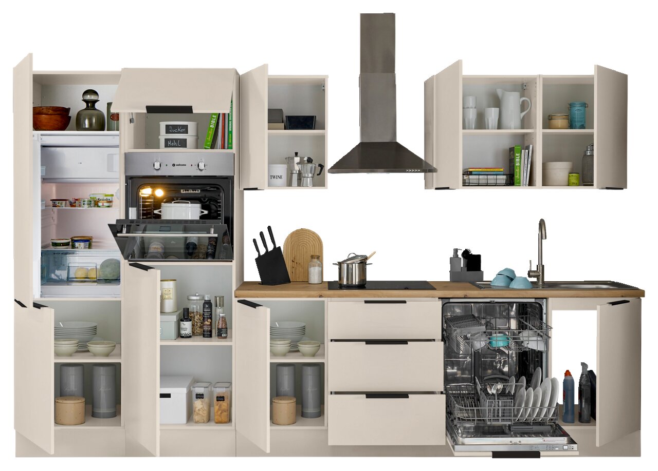 Moderne Küchenzeile mit offenen Schränken, Kühlschrank, Backofen, Geschirrspüler und Kochfeld, frontal betrachtet.