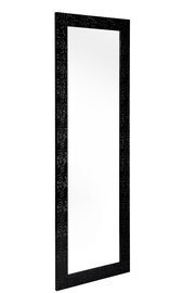 Rechteckiger Spiegel mit schwarzem, strukturiertem Rahmen, seitliche Perspektive