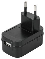 Schwarzes USB-Ladegerät mit Eurostecker, seitliche Perspektive