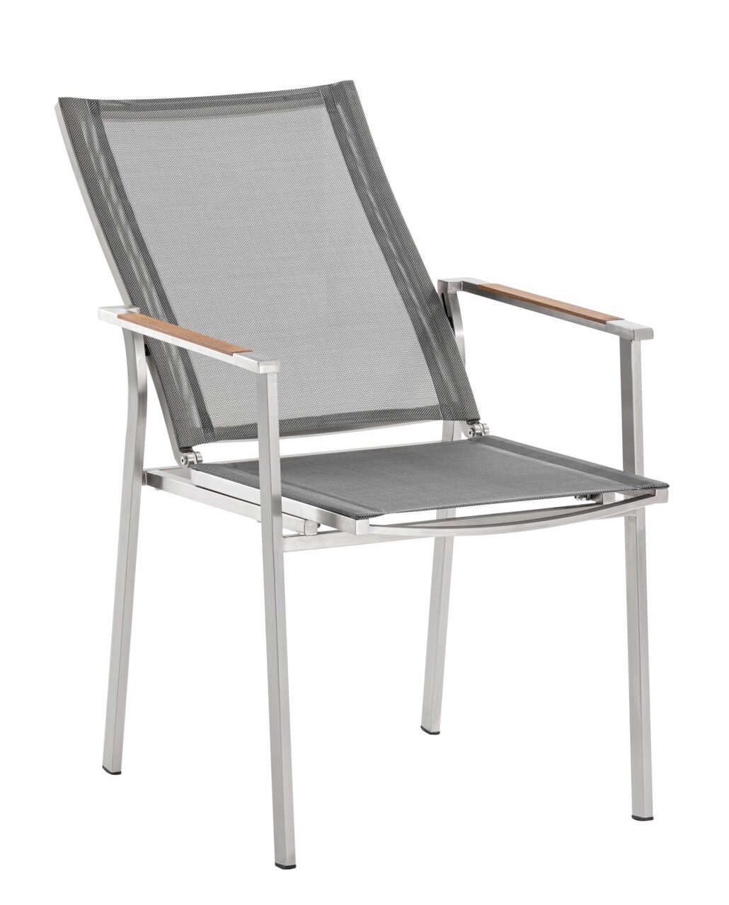 Moderner Sessel aus Metall mit grauem Netzgewebe und Holzarmlehnen, seitliche Perspektive