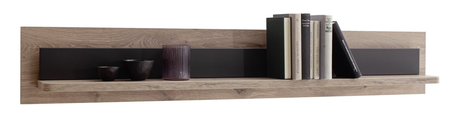 Moderne wandplank in eikenlook met zwarte achterwand, versierd met boeken en schalen, vooraanzicht.