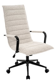 Moderner Drehstuhl mit hellgrauem Stoffbezug und schwarzen Armlehnen, seitliche Perspektive