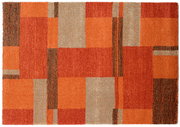 Teppich mit geometrischem Muster in Rot- und Beigetönen, Draufsicht