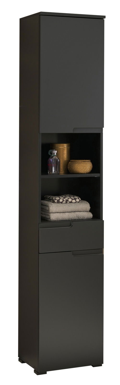 Schwarzer Hochschrank mit zwei geschlossenen Fächern und einem offenen Regal in der Mitte, gefüllt mit Handtüchern und Dekorationsgegenständen. Frontalansicht.