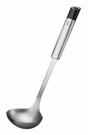 Edelstahlschöpflöffel PRIMELINE mit ergonomischem Griff, seitliche Perspektive