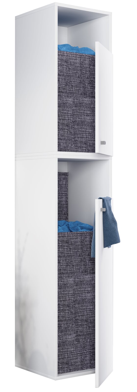 Weißer, hoher Badezimmerschrank mit zwei offenen Türen und Stoffkörben in Dunkelgrau, mit blauem Handtuch; Ansicht schräg von vorn.