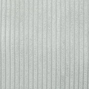 Nahaufnahme eines hellgrauen, gerippten Stoffes, der für das Sofa 3-Sitzer DOMINIQUE verwendet wird.