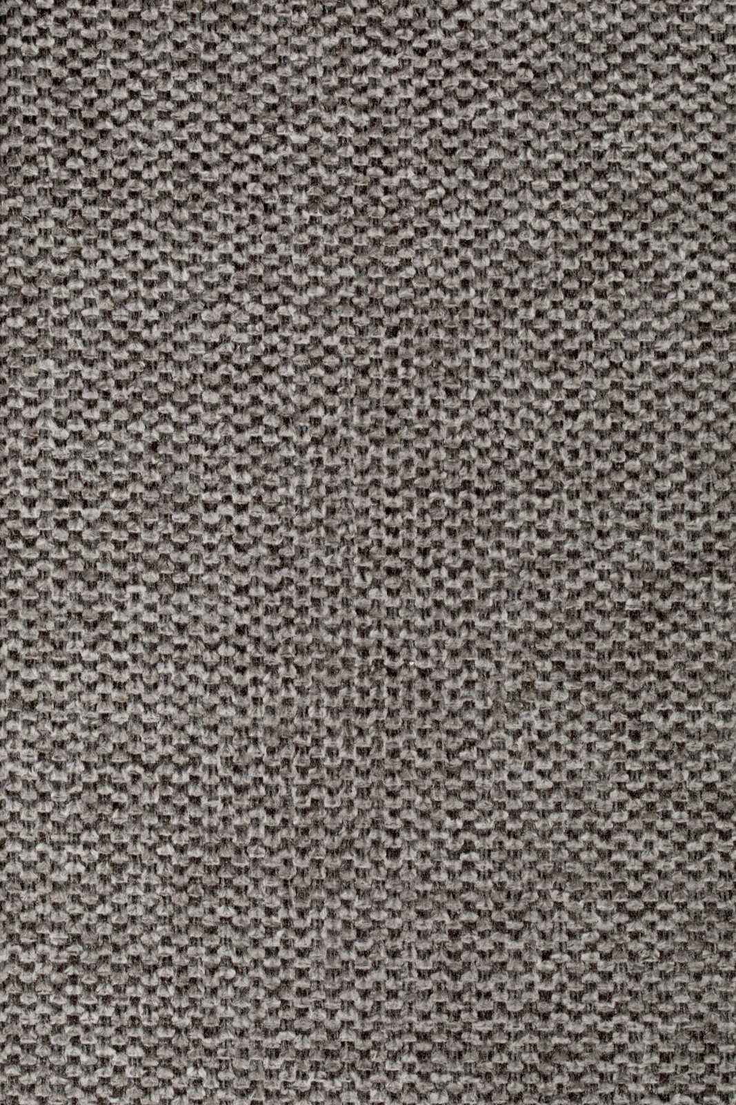 Nahaufnahme eines grauen Stoffmusters mit grober Webstruktur, von oben betrachtet.